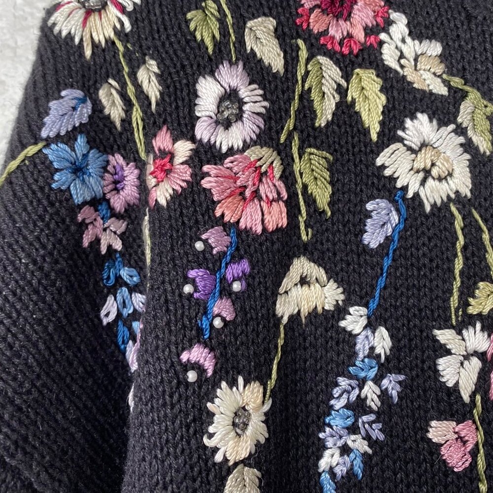 Tiara Vintage Y2K Floral Button Up Cardigan Sweater Embroidered Women Size M - Picture 9 of 13